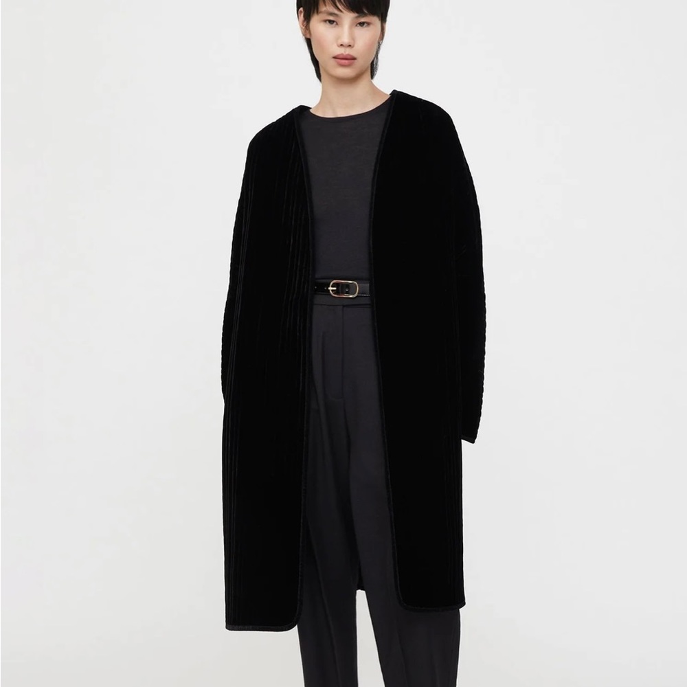 Moving, all sale end in 1 week!! Toteme quilted velvet coat